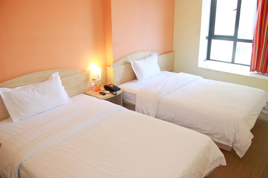 7Days Inn Guilin Railway Station Exterior foto